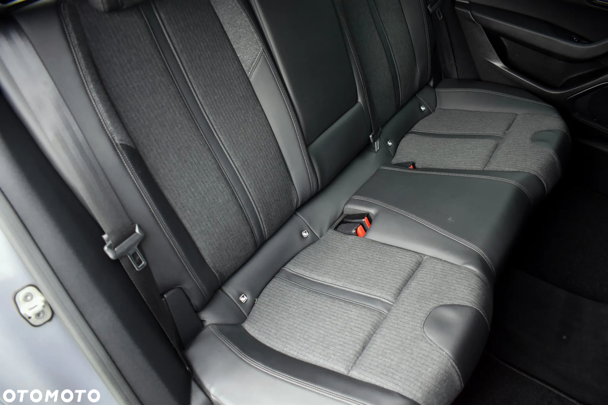 Peugeot 508 1.5 BlueHDi Allure S&S EAT8 - 38