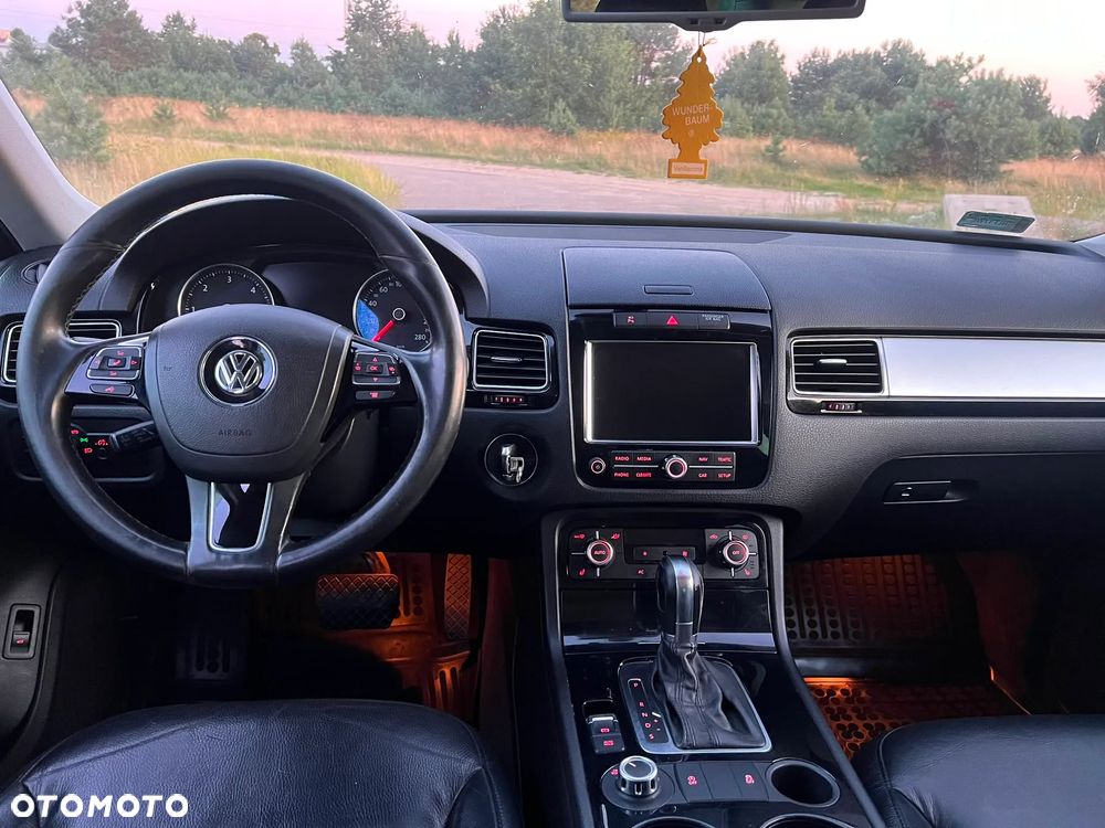 Volkswagen Touareg 3.0 V6 TDI BMT - 16