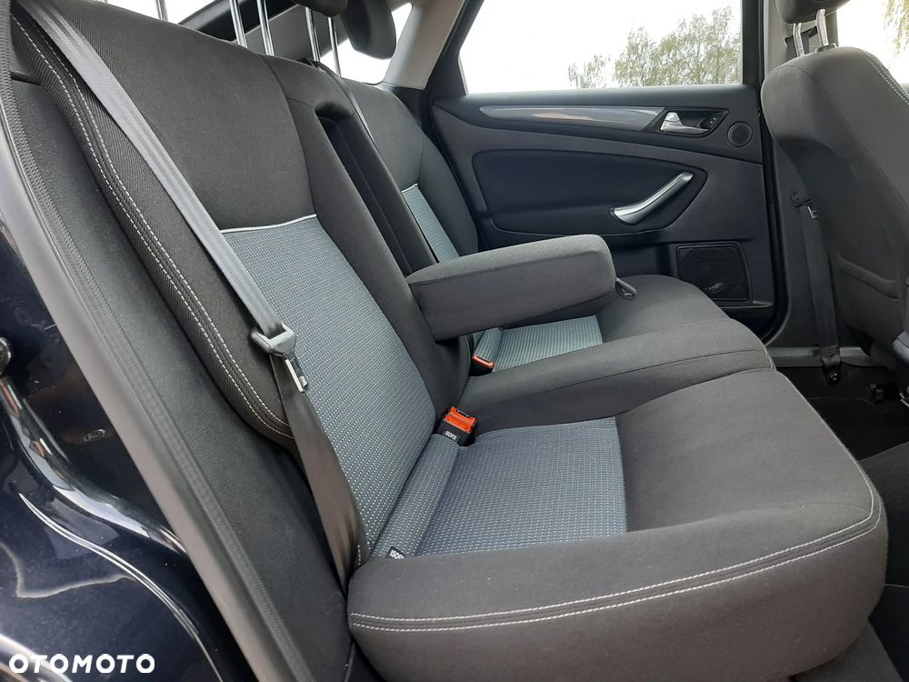 Ford Mondeo 1.6 TDCi Titanium - 25