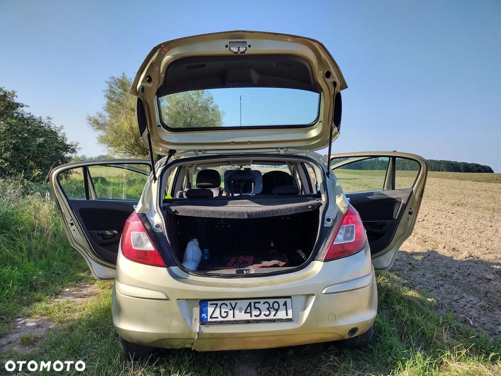 Opel Corsa 1.2 16V Enjoy - 5