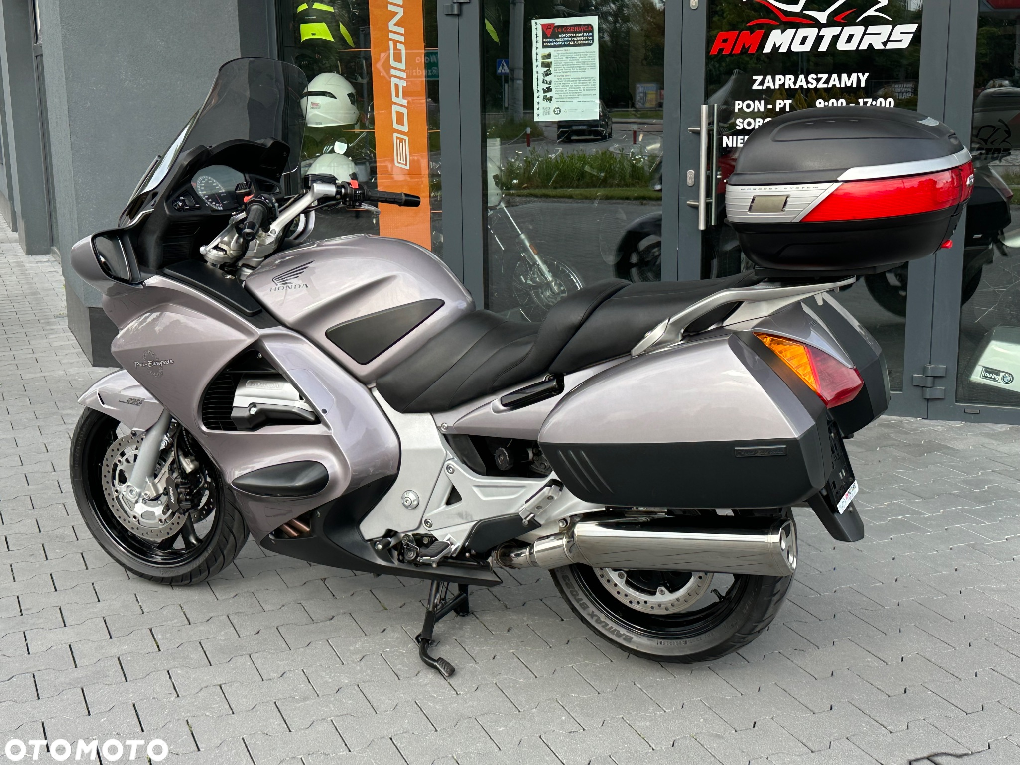 Honda ST - 28