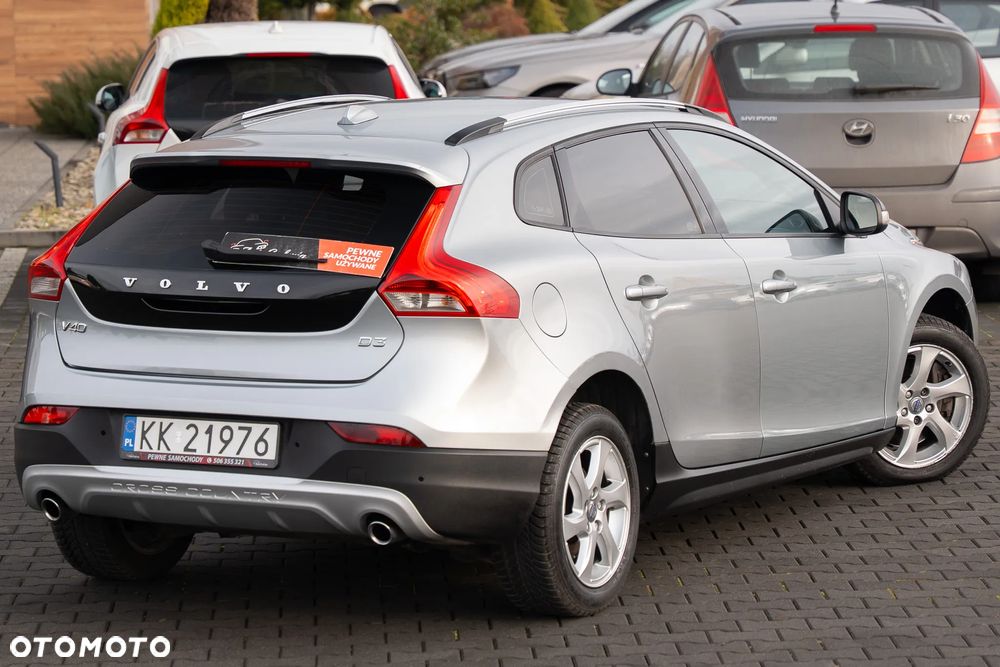 Volvo V40 Cross Country D3 Momentum - 11