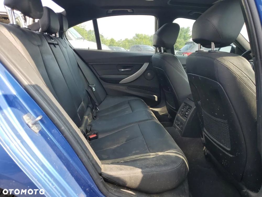 BMW Seria 3 335i Sport-Aut Sport Line - 10