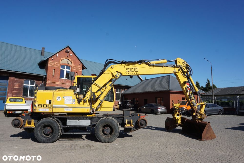 Liebherr A900C ZW Koparka dwudrożna Kolejowa - 2