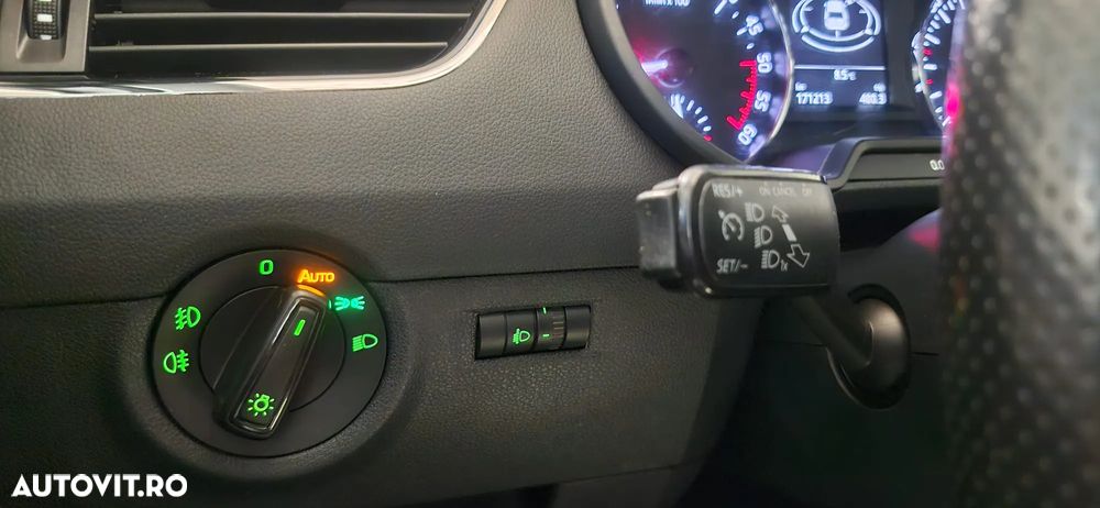 Skoda Octavia 2.0 TDI Green tec Elegance - 20