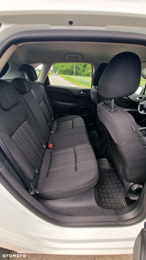 Citroën C4 1.6 HDi Attraction - 21