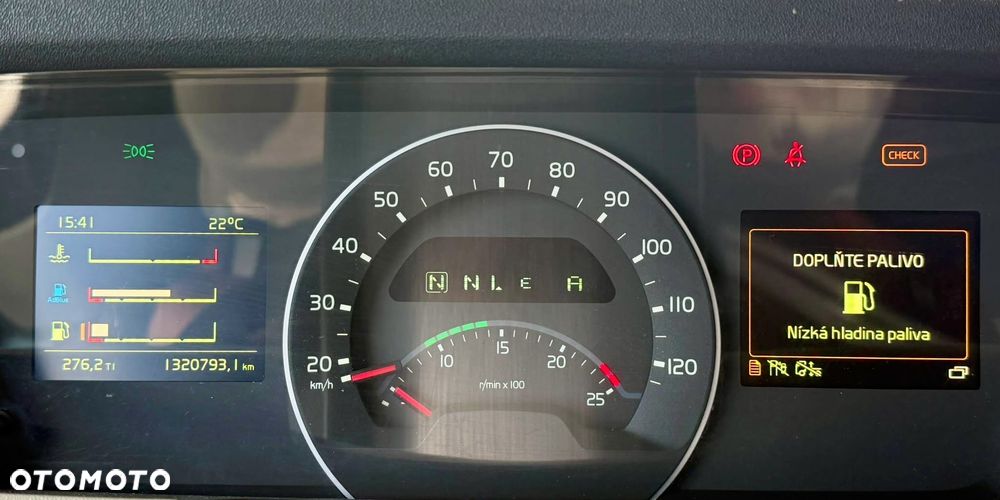 Volvo FH4 500 GLOB XXL I-SHIFT SPOJLERY KLIMA WEBASTO NAVI XENON LED LODÓWKA 2xALUTANK LOW DECK MEGA EURO 6 2016 ŁADNY - 11