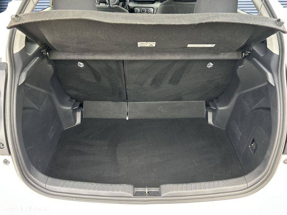 Toyota Yaris - 23