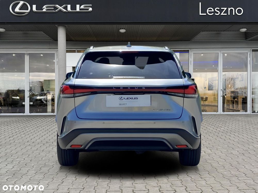 Lexus RX 450h+ Omotenashi - 8