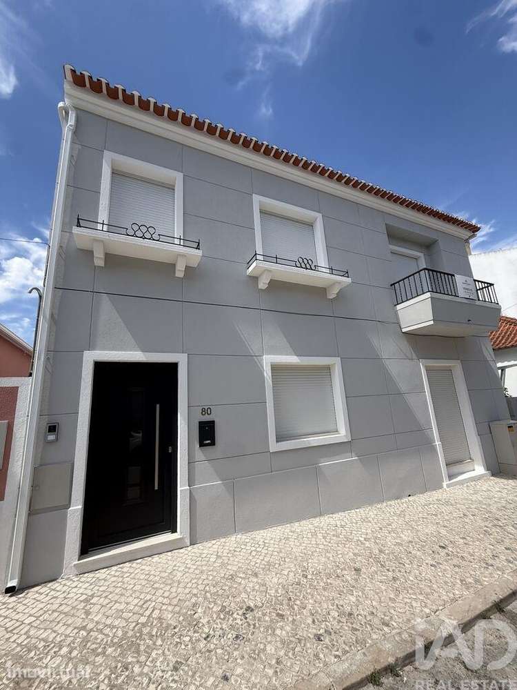 Casa / Villa T6 em União de Freguesias da Cidade de Santarém de 130 m2 - Grande imagem: 2/36