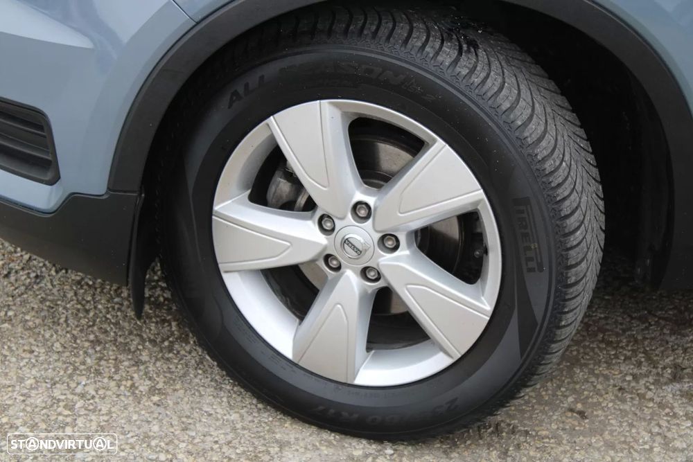 Volvo XC 40 2.0 D3 Momentum Geartronic - 6