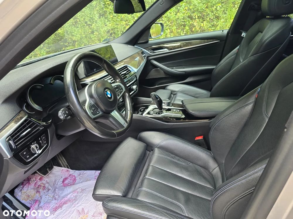BMW Seria 5 540i M Sport sport - 30
