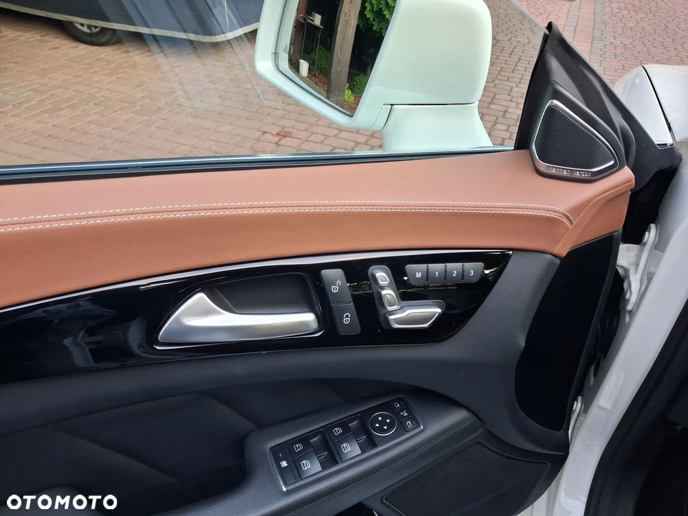 Mercedes-Benz CLS 350 BlueTEC 4-Matic - 12