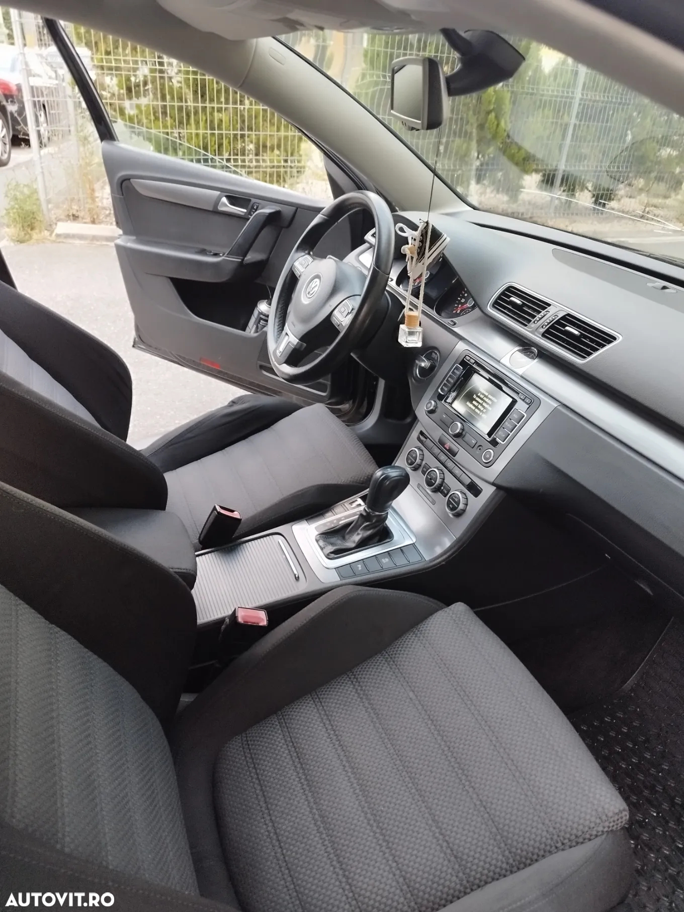 Volkswagen Passat Variant 2.0 TDI BlueMotion Technology DSG Trendline - 12