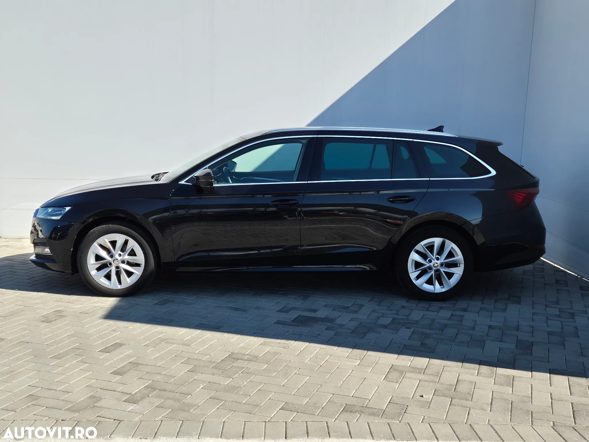 Skoda Octavia 2.0 TDI DSG Style - 2