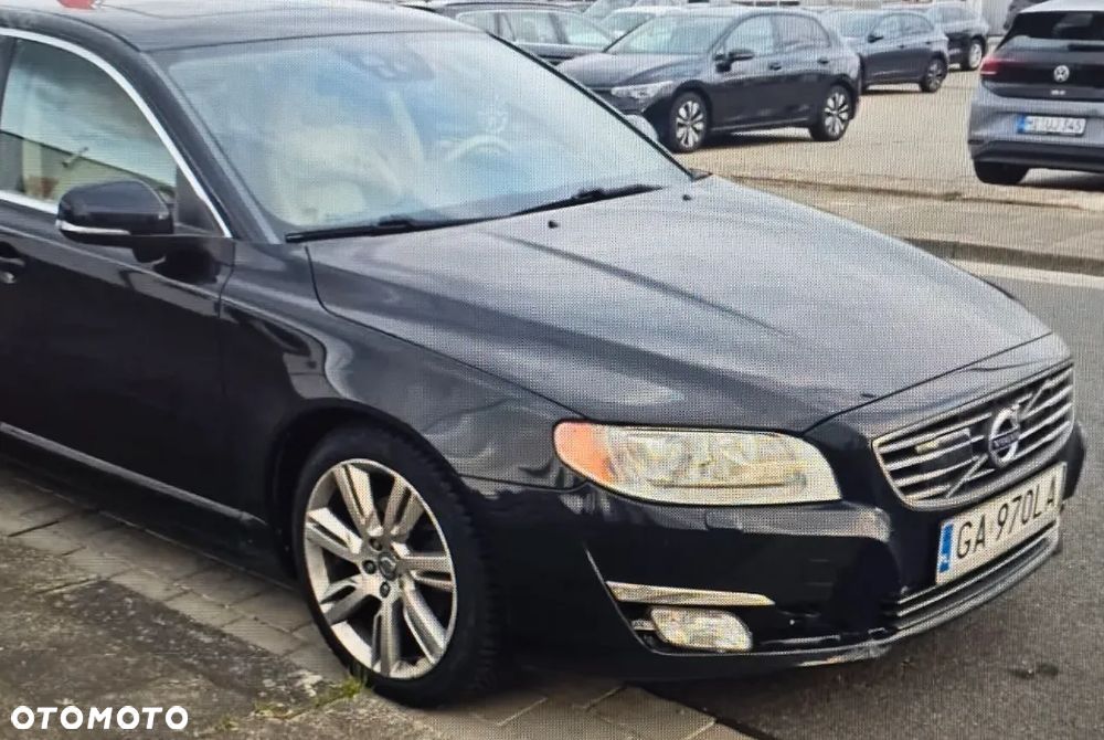 Volvo V70 D2 Summum - 32