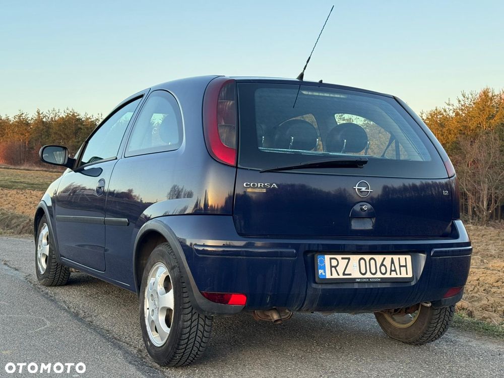 Opel Corsa 1.2 16V Essentia - 5