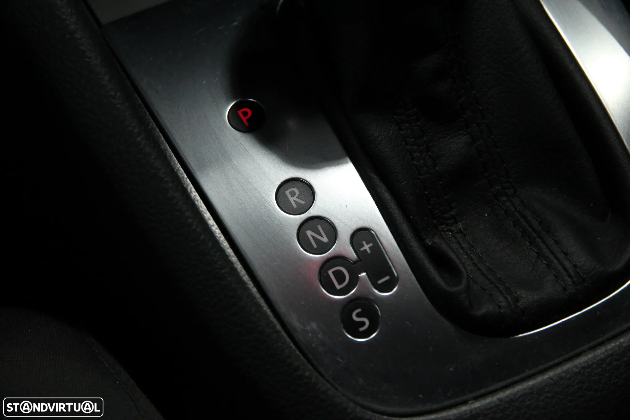 VW Golf Variant 1.6 TDi Highline DSG - 15