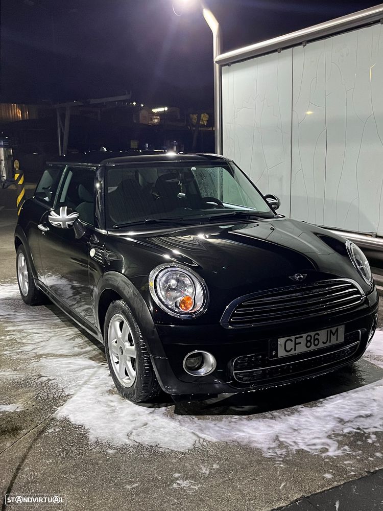 MINI 3 Portas Cooper D - 1