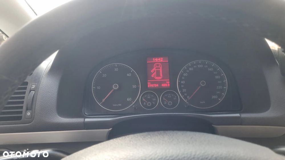 Volkswagen Touran 2.0 TDI Highline - 7