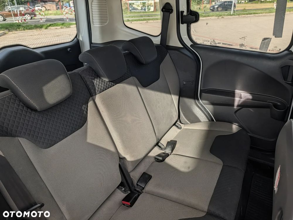 Ford Tourneo Courier - 8