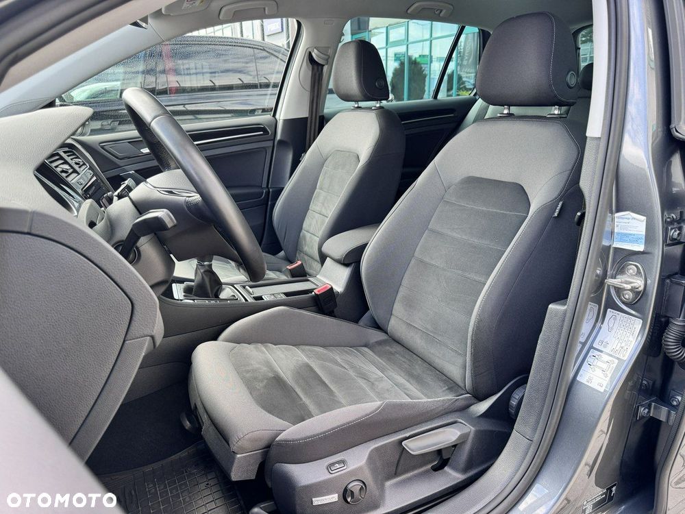 Volkswagen Golf - 16