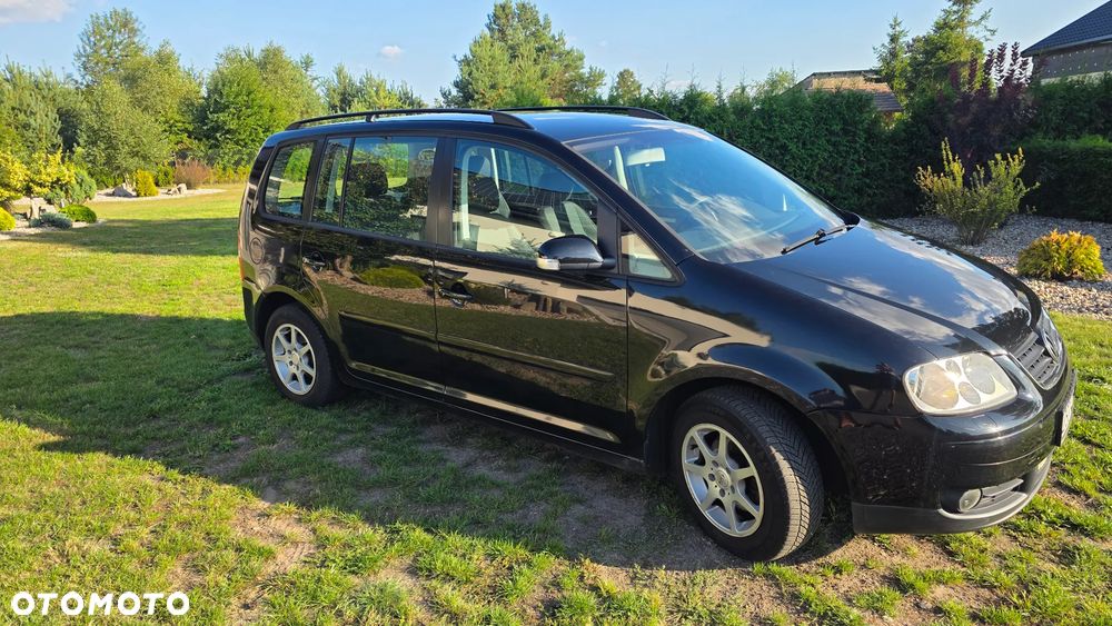 Volkswagen Touran 1.9 TDI Conceptline - 1