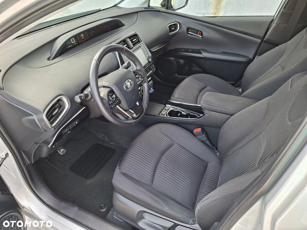 Toyota Prius - 12