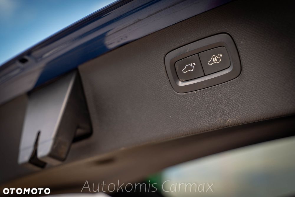 Volvo XC 90 T6 AWD R-Design 7os - 31