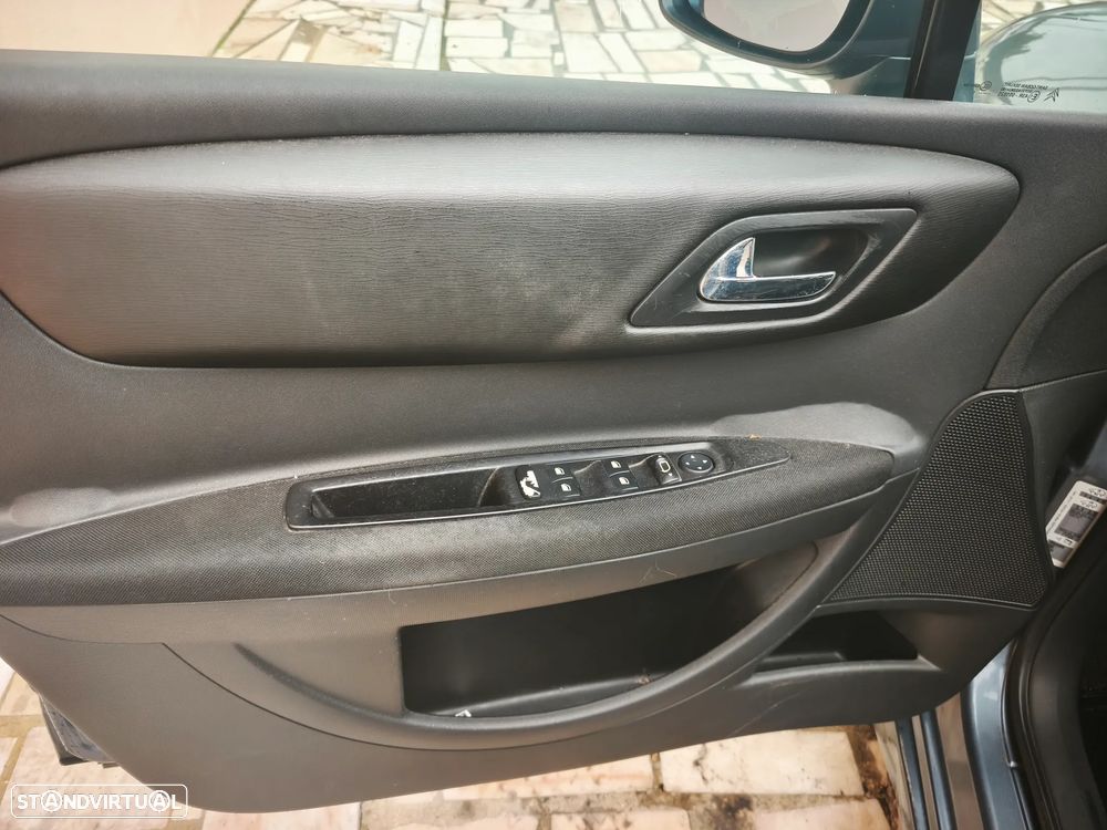 Citroën C4 1.6 HDi 110 VTR Pack - 12