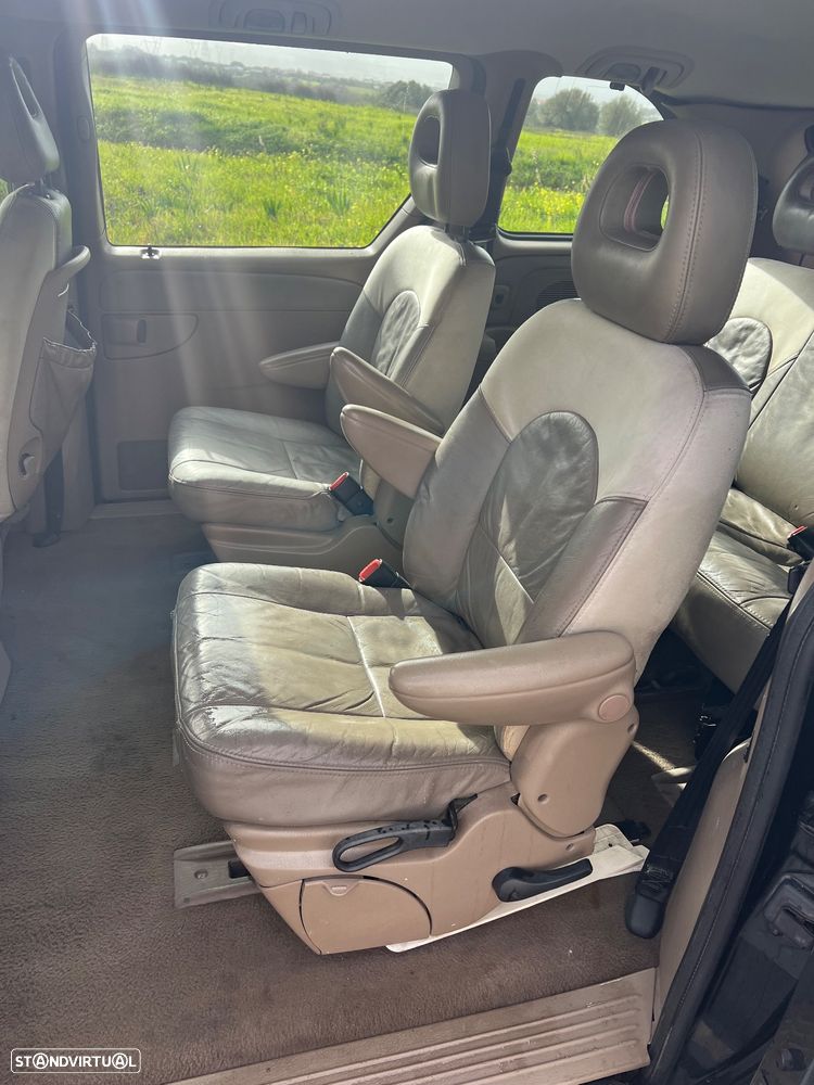 Chrysler Voyager 2.5 CRD LX - 8