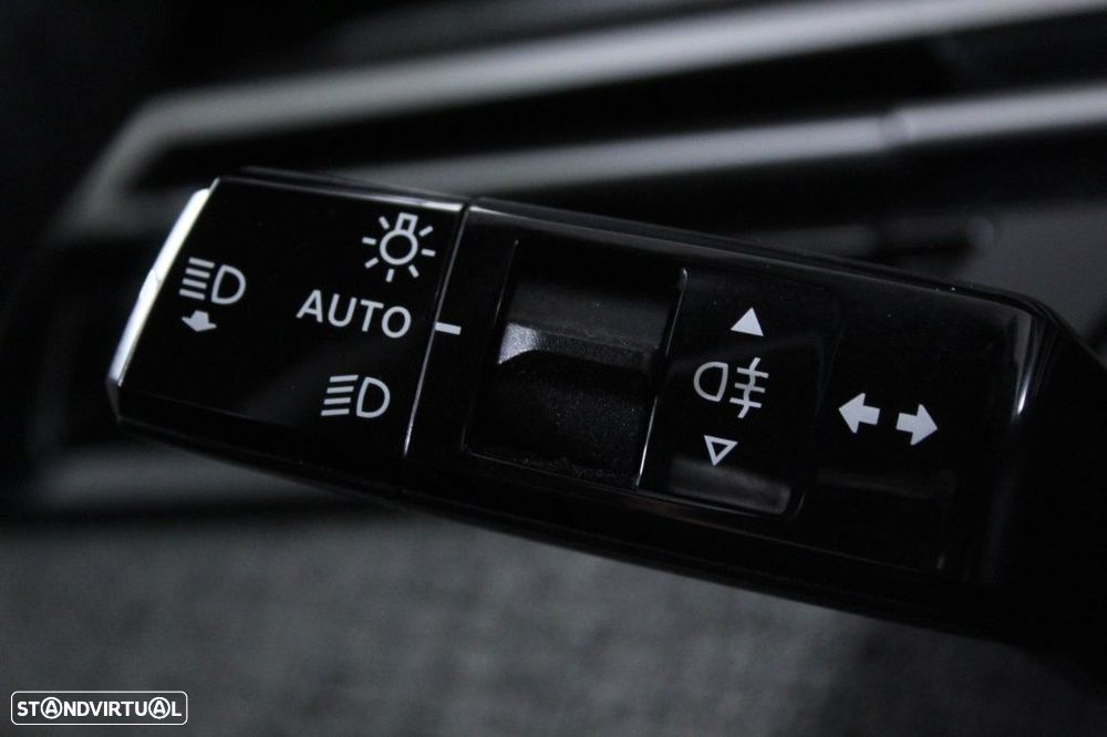 Peugeot 5008 1.2 Hybrid Allure e-DCS6 - 24