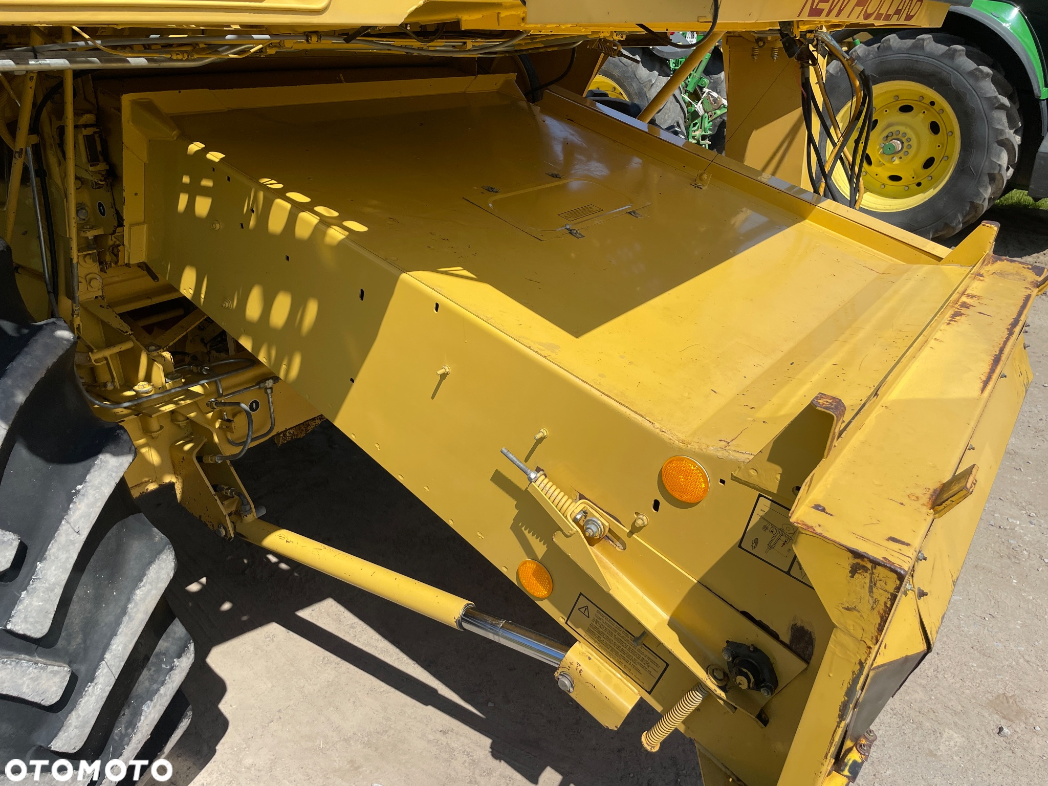 New Holland TX 32 - 6