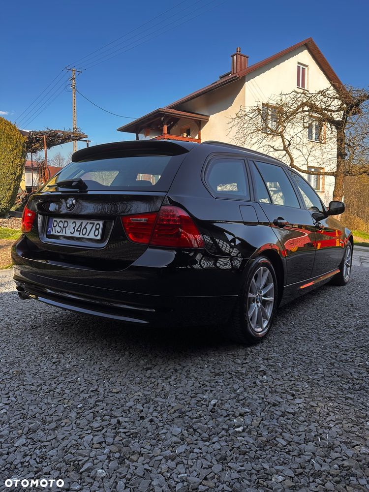 BMW Seria 3 318d - 3