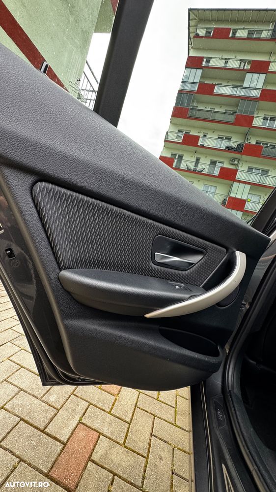 BMW Seria 3 320d Aut. Efficient Dynamics Edition - 11