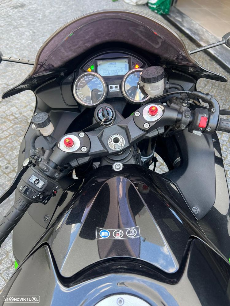 Kawasaki ZXR - 9