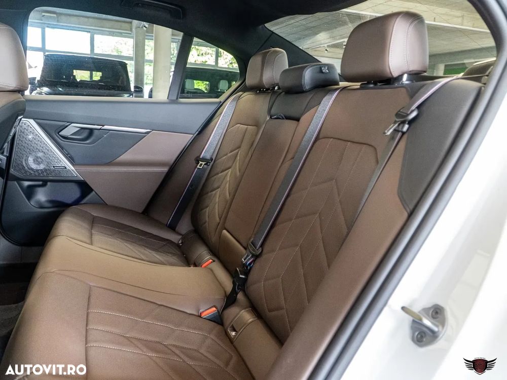 BMW Seria 5 550e xDrive Aut. - 20