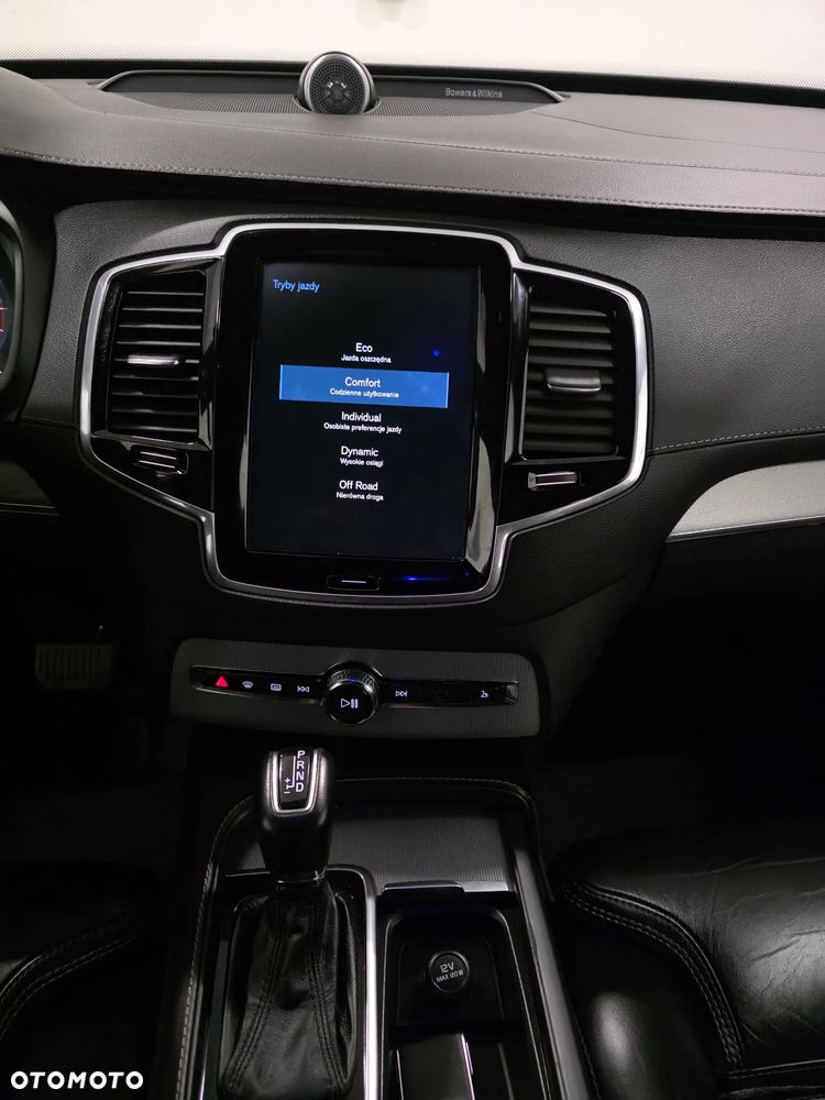 Volvo XC 90 D5 AWD R-Design - 15