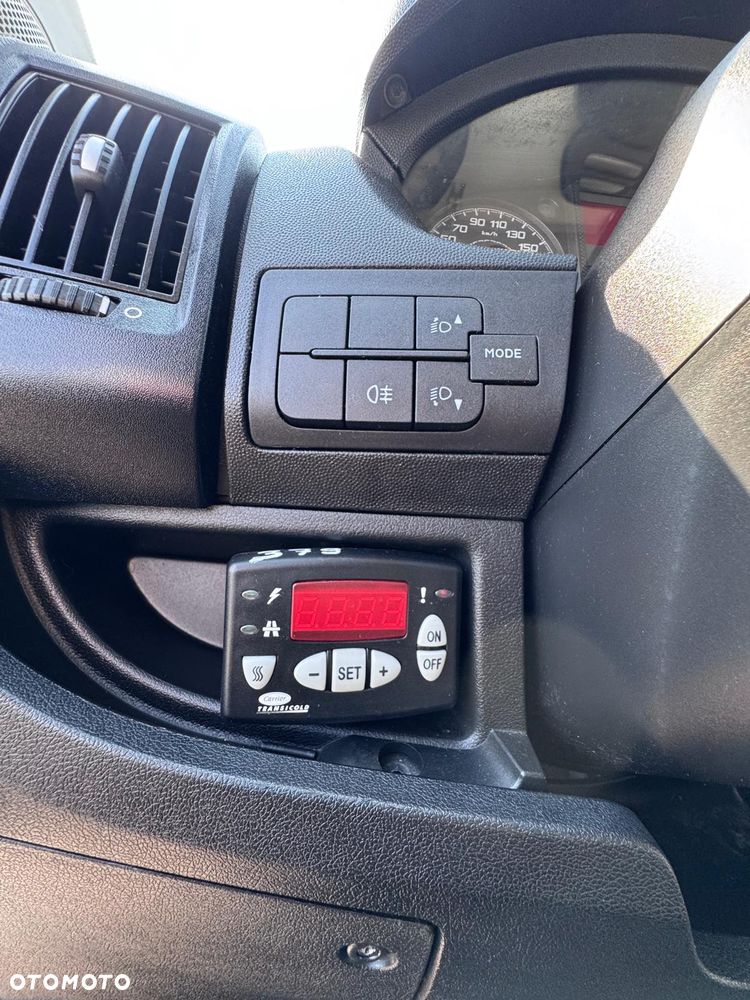 Fiat Ducato 2.3 MultiJet / Chłodnia / 230V / Carrier Xarios 350 (379) - 16