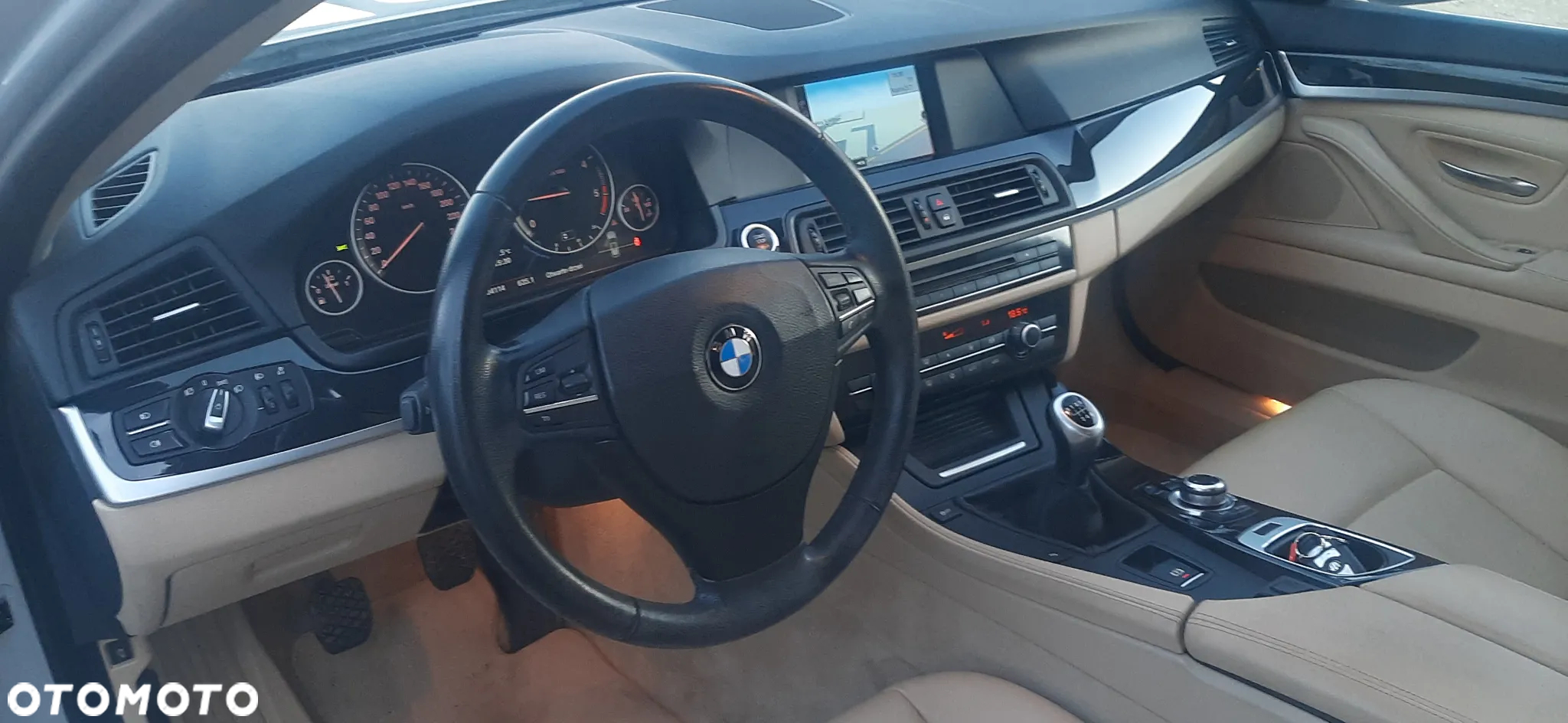 BMW Seria 5 520d - 12
