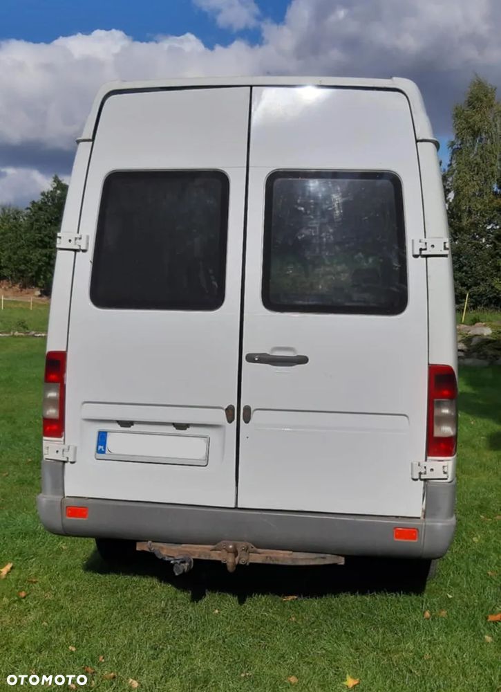 Mercedes-Benz Sprinter - 4