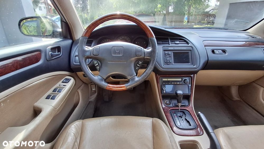Honda Accord 2.0 ES - 21
