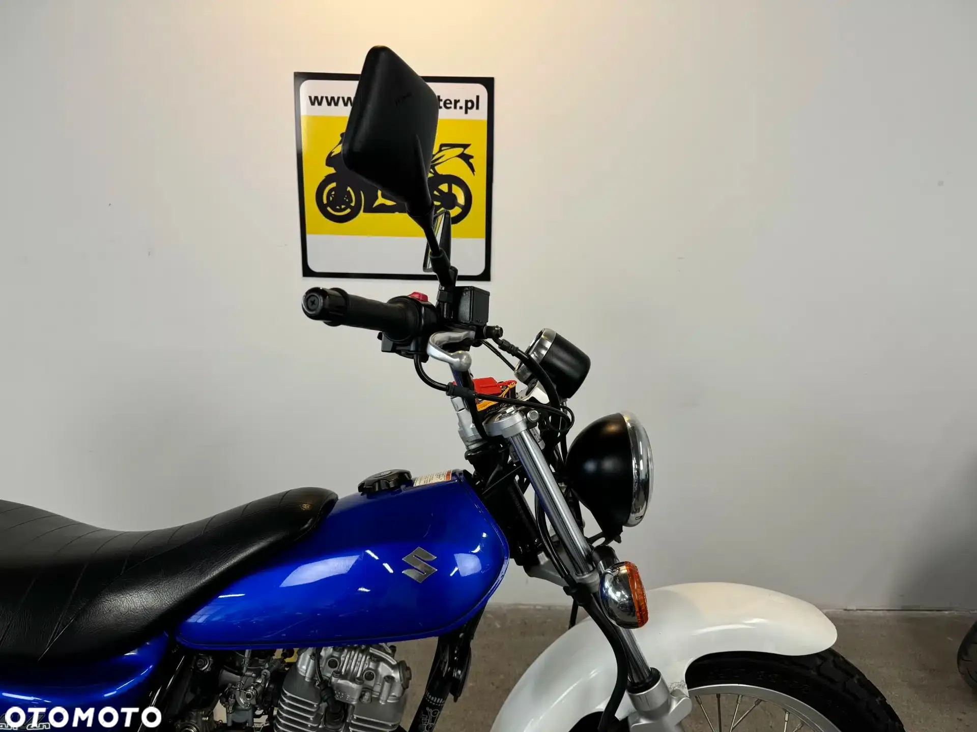Suzuki RV - 10