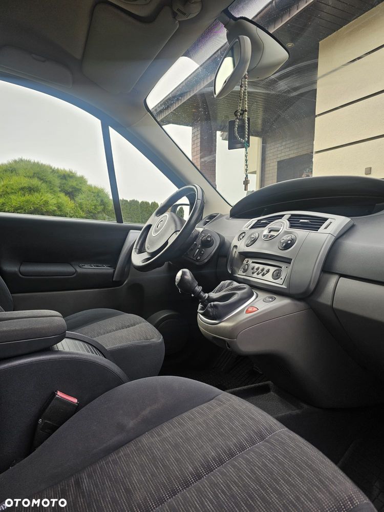 Renault Scenic 1.9 dCi Confort Privilege - 11