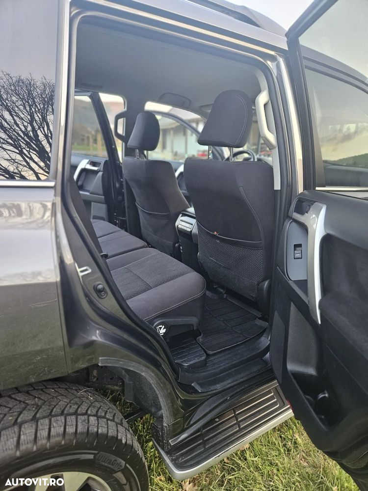 Toyota Land Cruiser 2.8l D-4D 204 CP A/T 7 locuri Executive - 6