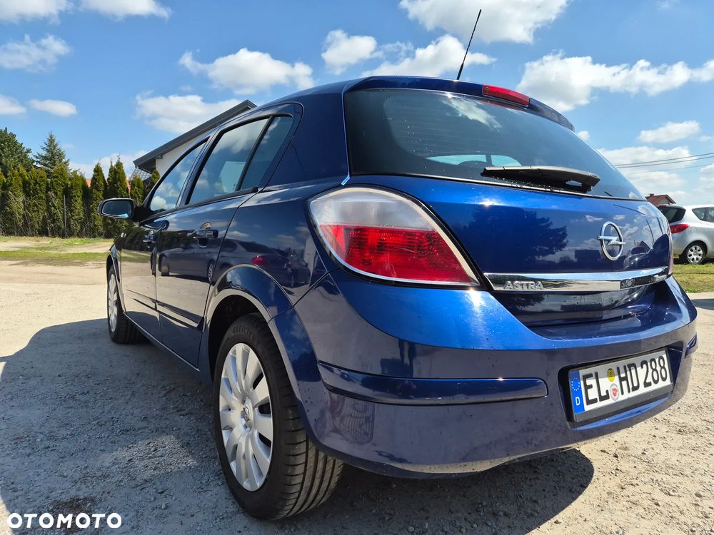 Opel Astra 1.6 Edition Plus - 22