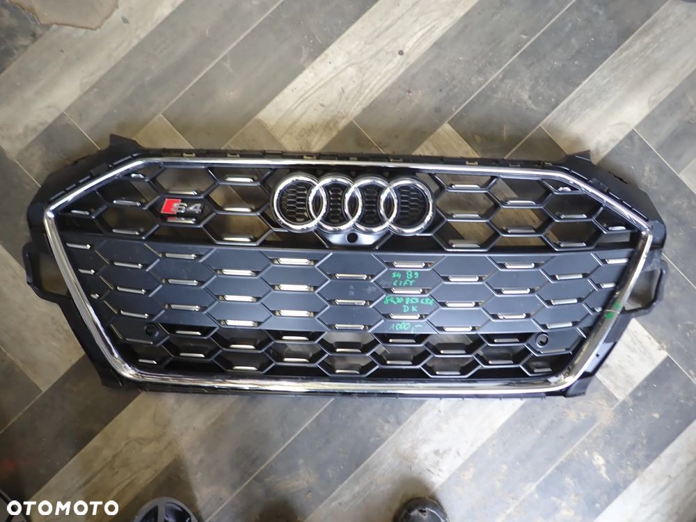 AUDI S4 B9 LIFT GRILL 8W0 853 651 DK