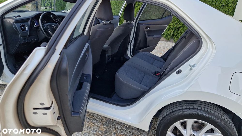 Toyota Corolla 1.6 Comfort - 38
