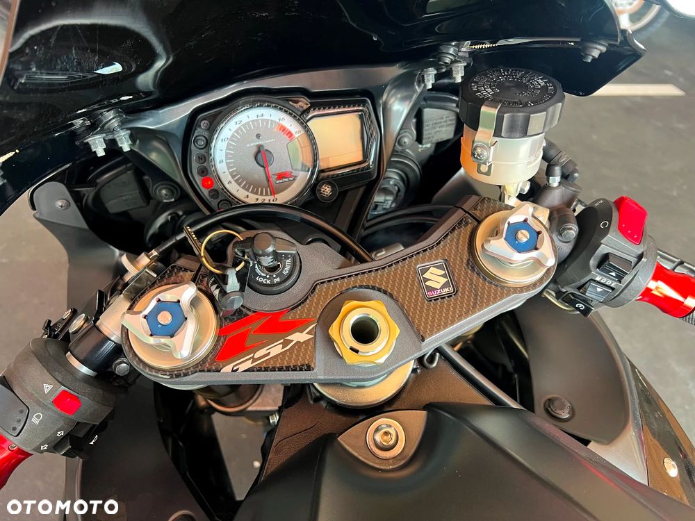 Suzuki GSX-R - 17