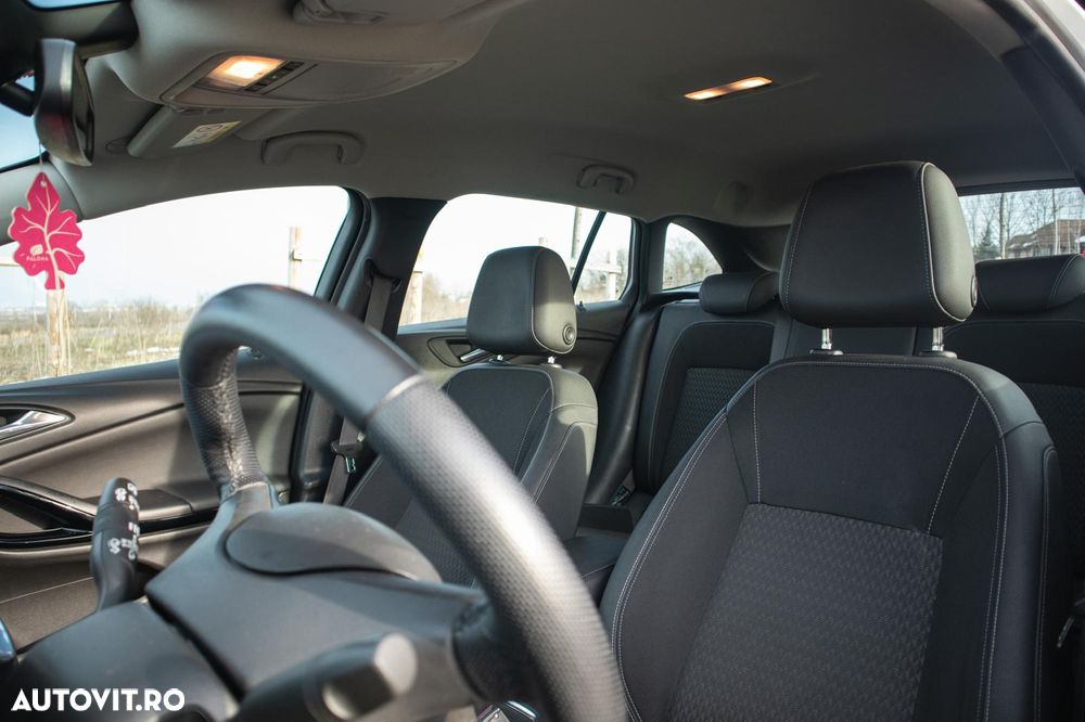 Opel Astra 1.6 D Start/Stop Edition - 29